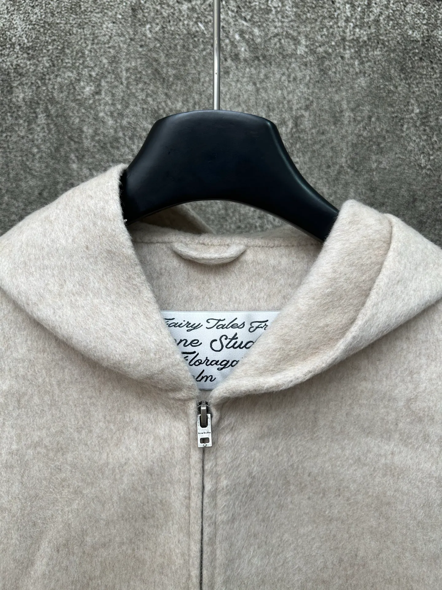 ACNE Studios 25ss ACNE， ， 35 ， YB 。 ， 90% +10% ， 。 TALON ， ， 。 ， YB ， ， ， ， 。 Same Style ， 。 ， ， Same Style！ Size：S M L XL